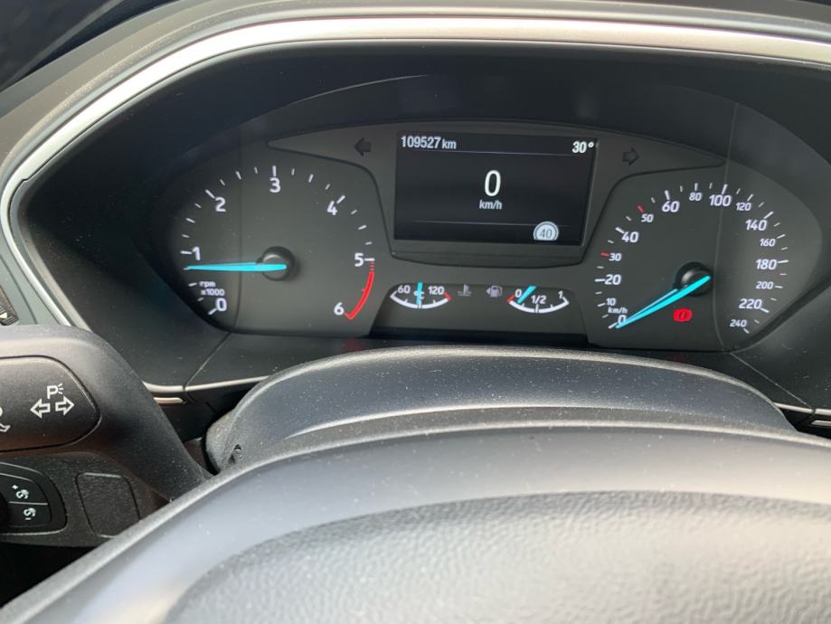 Ford Focus Karavan 1,5 EcoBlue, fotografija 11