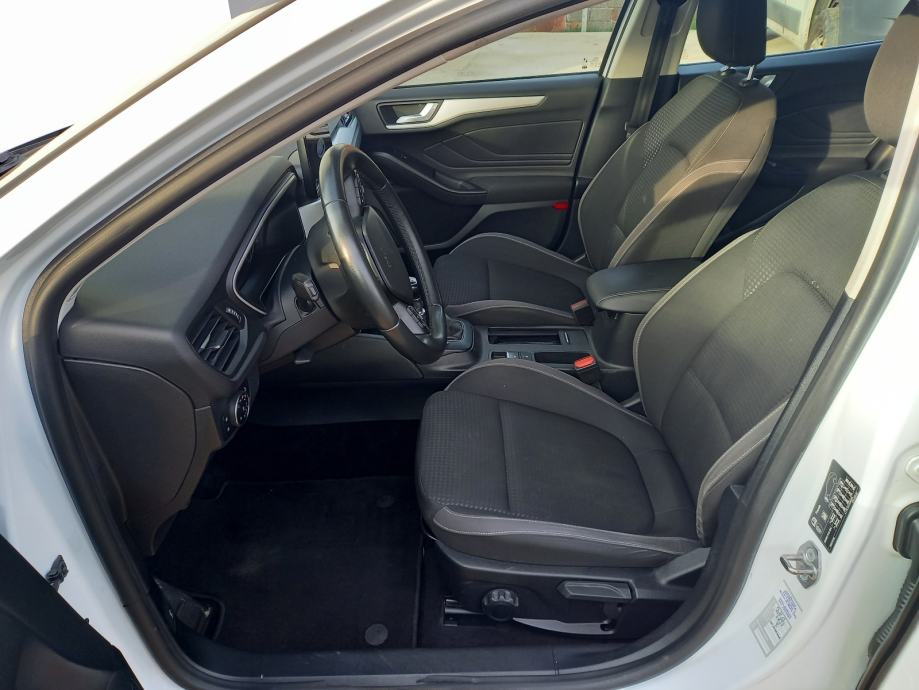 Ford Focus Karavan 1,5 EcoBlue reg 10/27, fotografija 14
