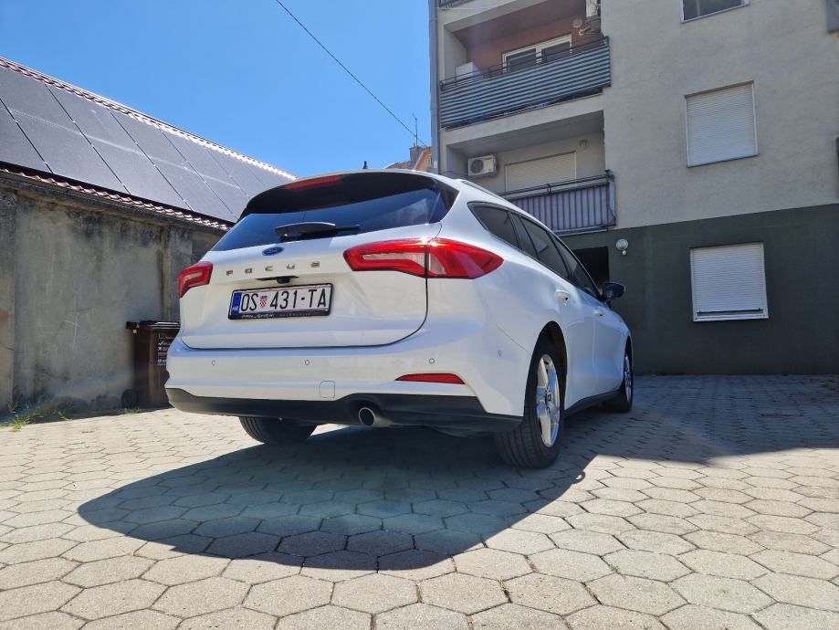 Ford Focus 1.5 TDCi 120 KS – TOP OPREMA – LED, GRIJANJE, KAMERA, fotografija 11