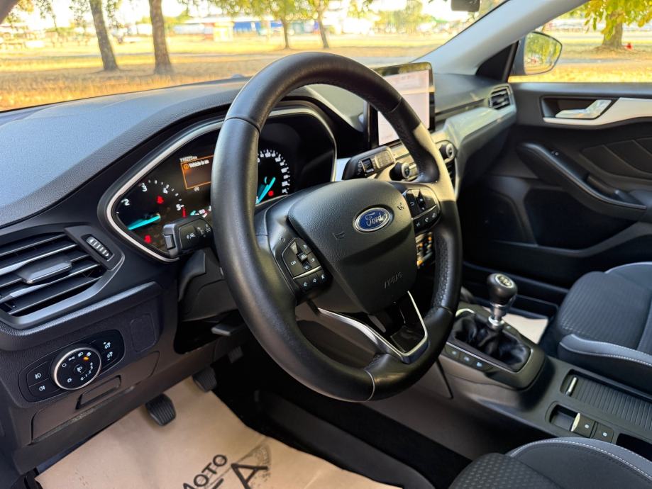 Ford Focus Karavan 1,5 TDCI-NAVIGACIJA-GR. SJEDALA-TEMPOMAT-KUKA, fotografija 12