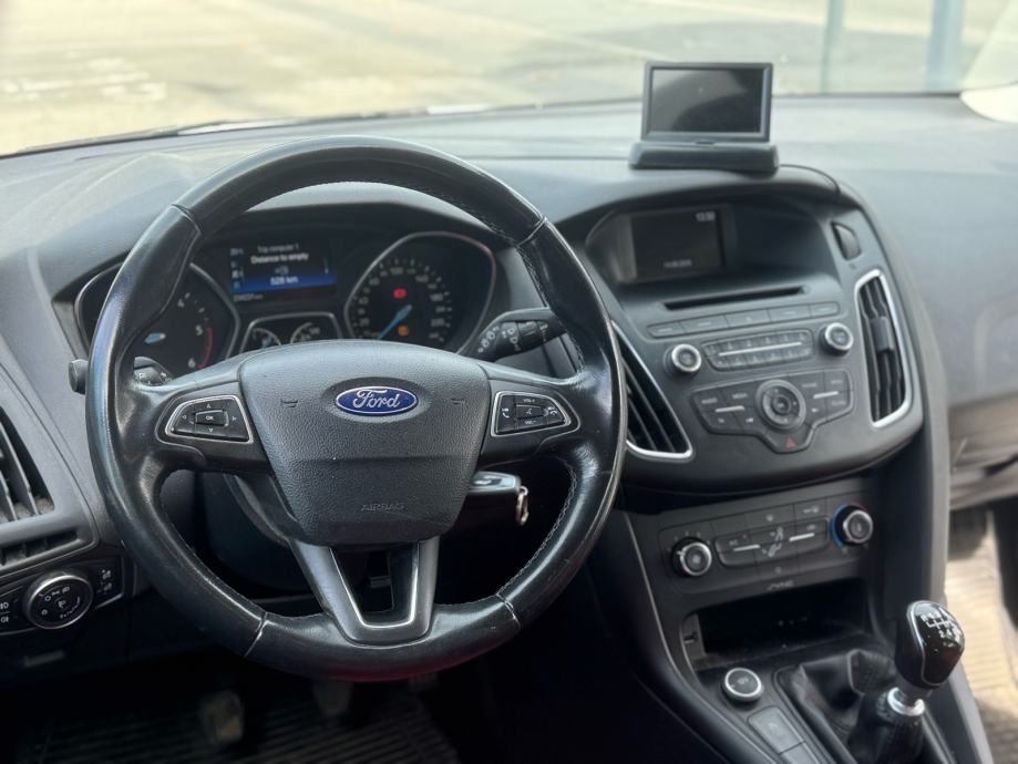 Ford Focus Karavan 1,5 TDCi reg 7/2027 zamjena*POPUST*, fotografija 5
