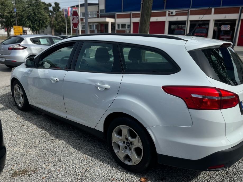 Ford Focus Karavan 1,5 TDCi reg 7/2027 zamjena*POPUST*, fotografija 8