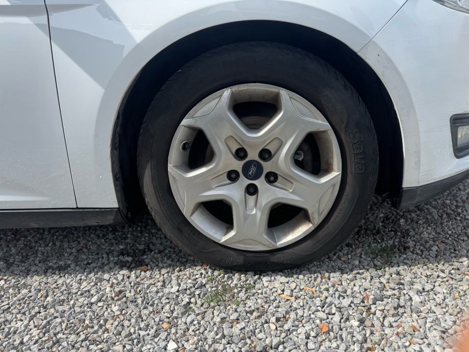Ford Focus Karavan 1,5 TDCi reg 7/2027 zamjena*POPUST*, fotografija 9