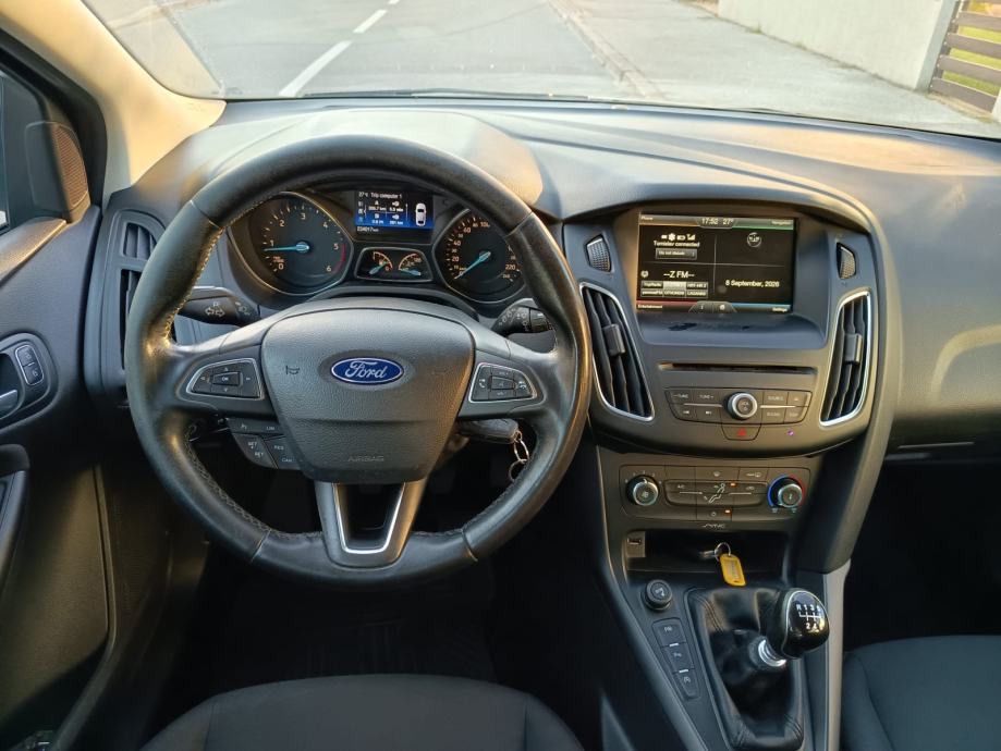 Ford Focus Karavan 1,5 TDCi Servisiran Euro6, fotografija 11