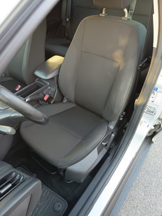 Ford Focus Karavan 1,5 TDCi Servisiran Euro6, fotografija 19