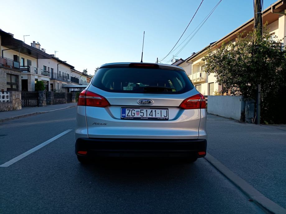 Ford Focus Karavan 1,5 TDCi Servisiran Euro6, fotografija 7