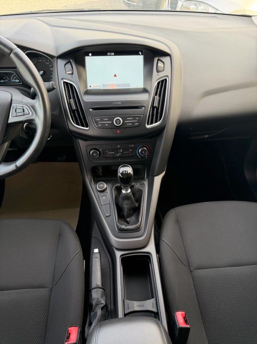 Ford Focus Karavan 1,5 TDCi, fotografija 16