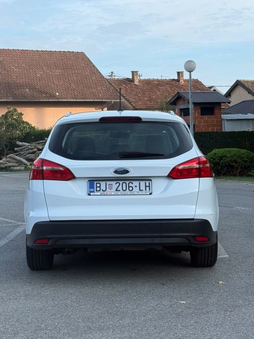 Ford Focus Karavan 1,5 TDCi, fotografija 4