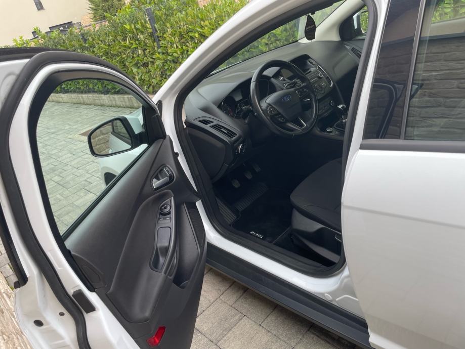 Ford Focus Karavan 1,5 TDCi, fotografija 12