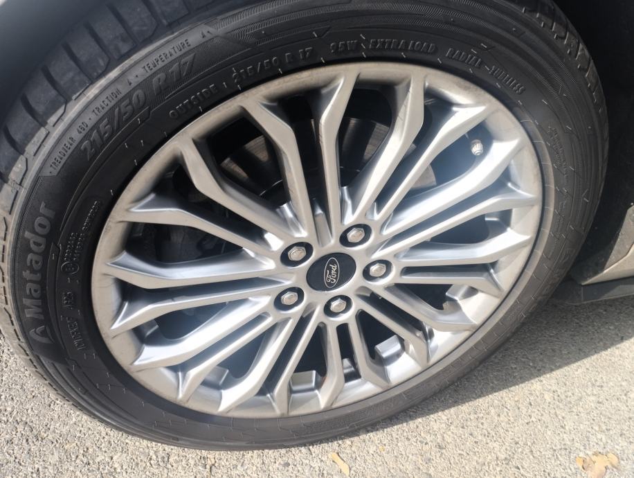 Ford Focus Turnier 1,5 TDCi TITANIUM, stvarni km, servisna, reg.07/27., fotografija 15