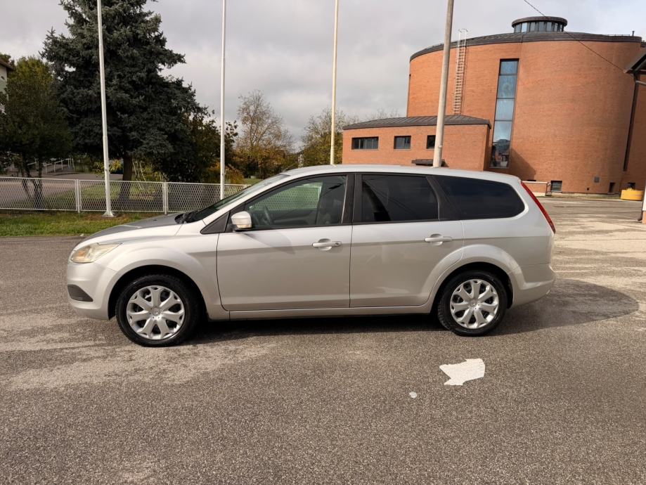 Ford Focus Karavan 1.6 CDTI AUTO ODLICAN BEZ ULOGA SJEDI PALI VOZI, fotografija 4