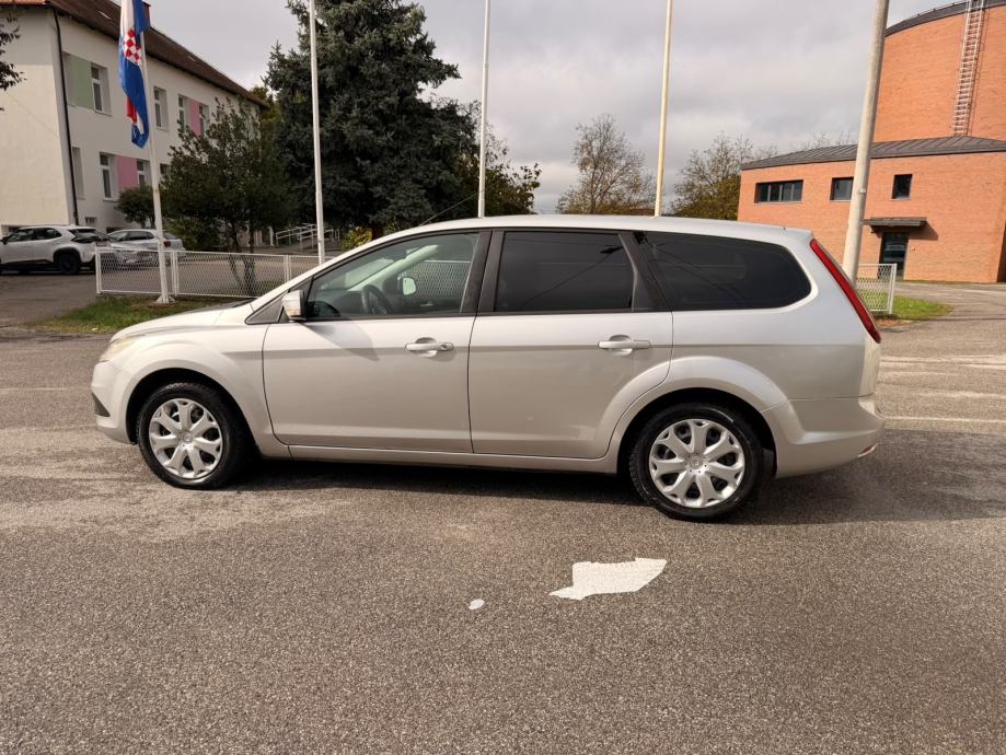 Ford Focus Karavan 1.6 CDTI AUTO ODLICAN BEZ ULOGA SJEDI PALI VOZI, fotografija 5