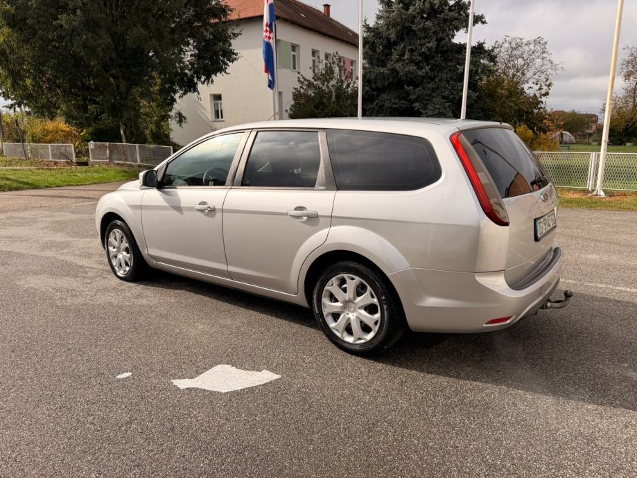 Ford Focus Karavan 1.6 CDTI AUTO ODLICAN BEZ ULOGA SJEDI PALI VOZI, fotografija 6