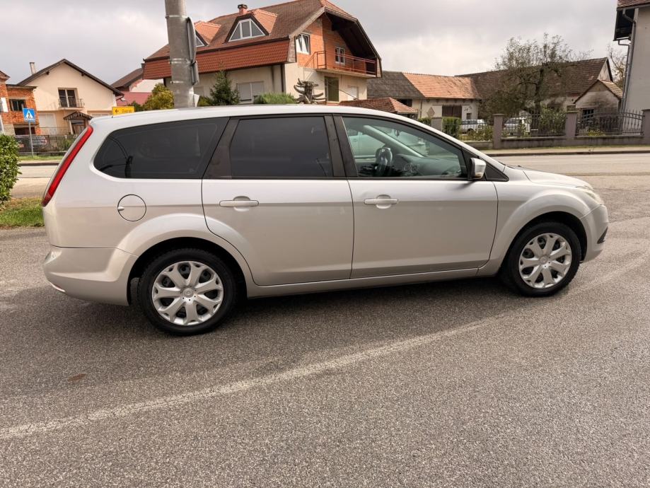 Ford Focus Karavan 1.6 CDTI AUTO ODLICAN BEZ ULOGA SJEDI PALI VOZI, fotografija 11