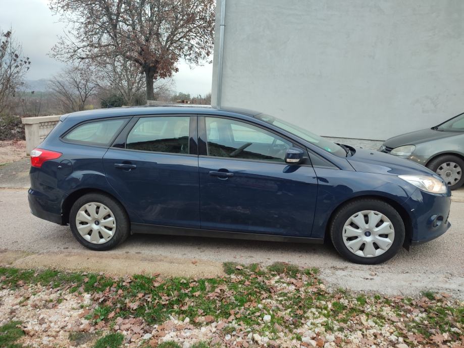 Ford Focus Karavan 1,6, fotografija 3