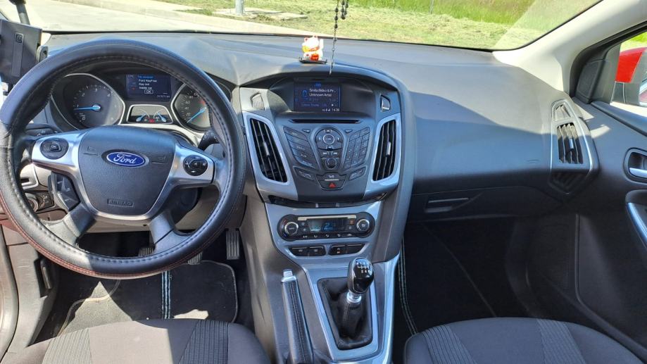 Ford Focus Karavan 1,6, fotografija 3