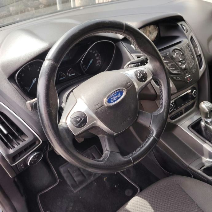 Ford Focus Karavan 1,6, fotografija 4