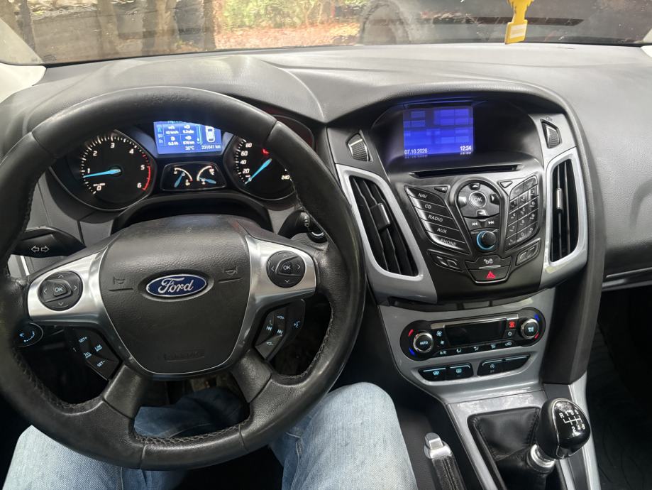Ford Focus Karavan 1,6, fotografija 2