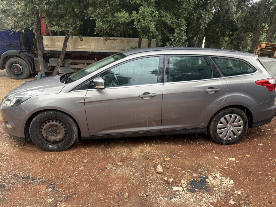 Ford Focus Karavan 1,6, fotografija 5