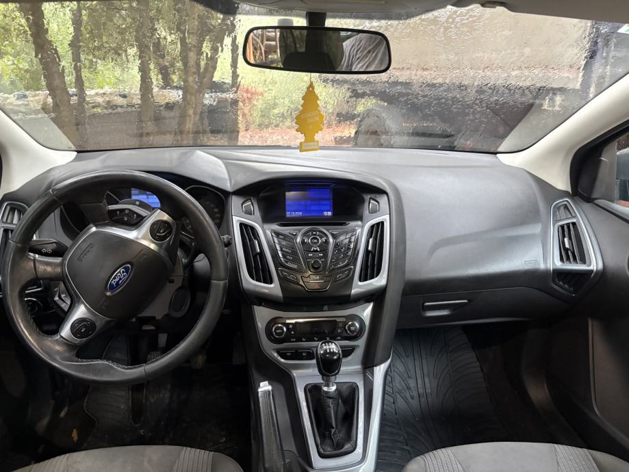 Ford Focus Karavan 1,6, fotografija 6