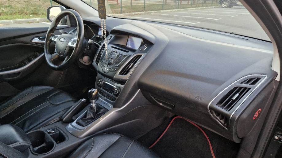 Ford Focus Karavan 1,6, fotografija 7