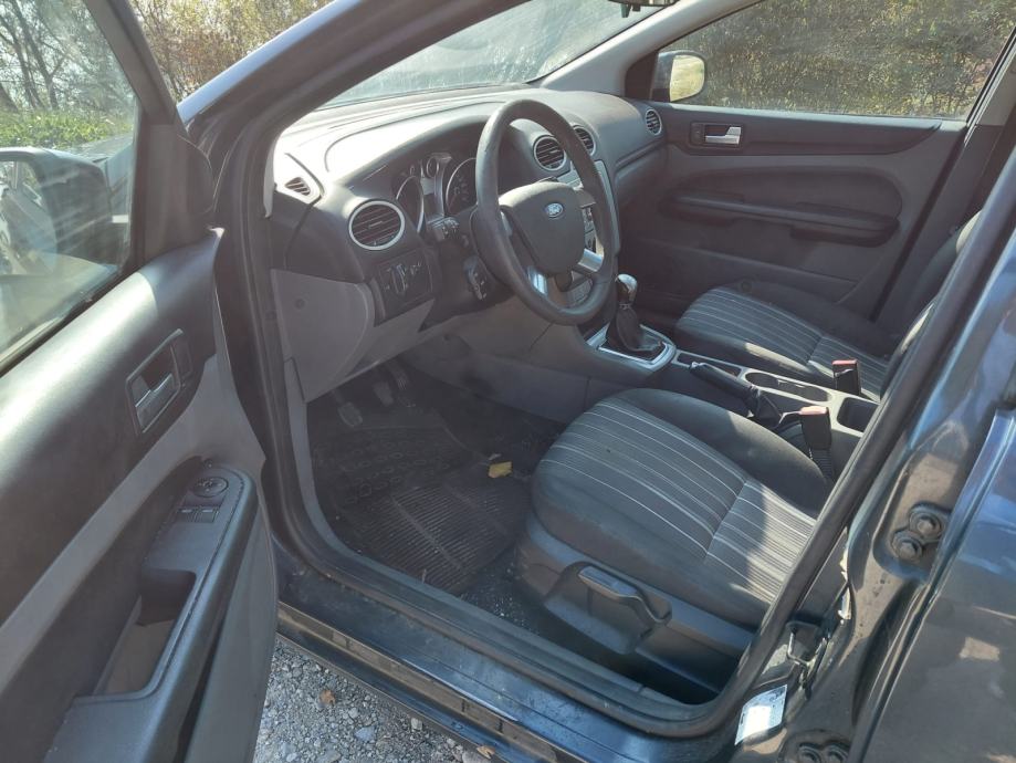 Ford Focus Karavan 1,6, fotografija 8