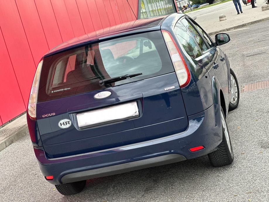FORD FOCUS KARAVAN 1,6 TDCI REDIZAJN NAPRAVLJEN VELIKI SERVIS!!!, fotografija 2