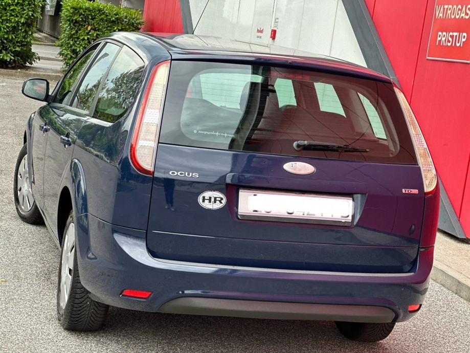 FORD FOCUS KARAVAN 1,6 TDCI REDIZAJN NAPRAVLJEN VELIKI SERVIS!!!, fotografija 4