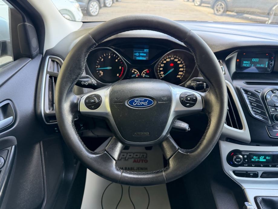 Ford Focus Karavan 1,6 TDCi REG:02/2027 - KLIMA - AUTOKREDIT, fotografija 13