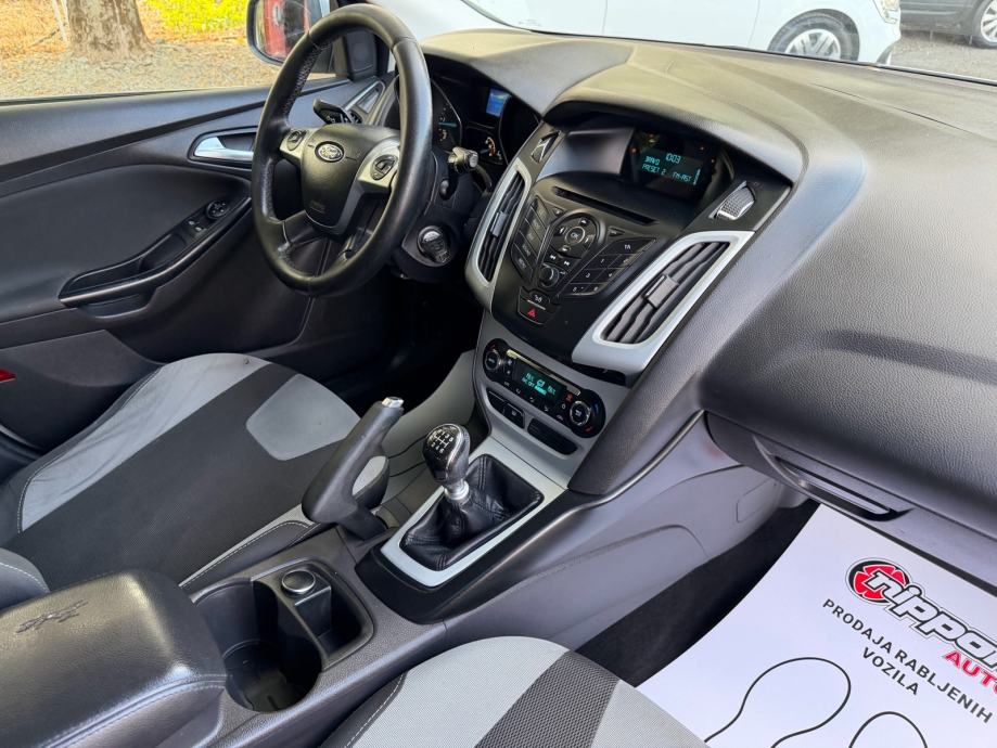 Ford Focus Karavan 1,6 TDCi REG:02/2027 - KLIMA - AUTOKREDIT, fotografija 16