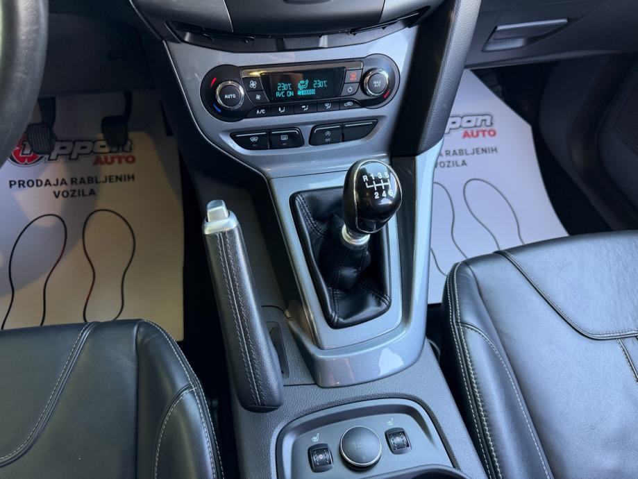 Ford Focus Karavan 1,6 TDCi REG:04/2027 - KOŽA - KLIMA - AUTOKREDIT, fotografija 16
