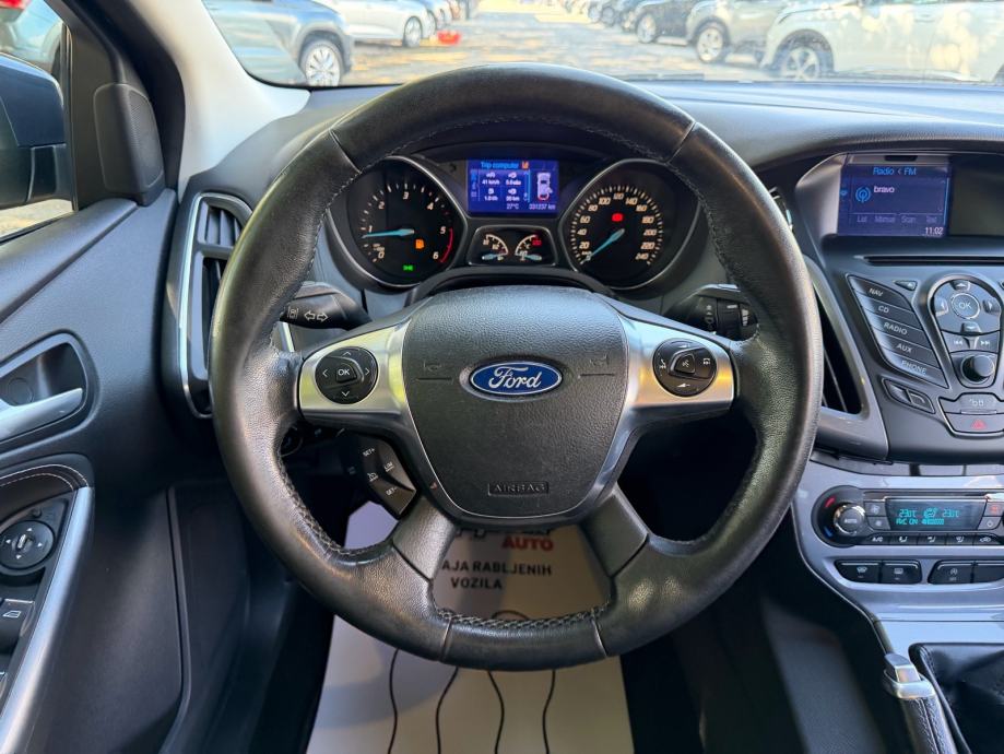 Ford Focus Karavan 1,6 TDCi REG:04/2027 - KOŽA - KLIMA - AUTOKREDIT, fotografija 14