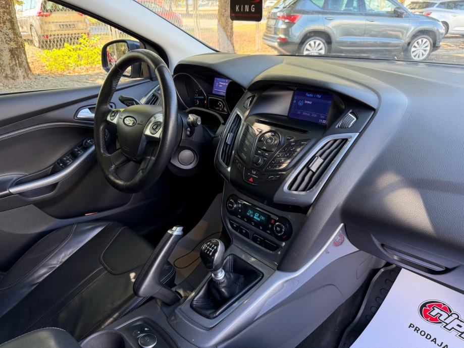 Ford Focus Karavan 1,6 TDCi REG:04/2027 - KOŽA - KLIMA - AUTOKREDIT, fotografija 17