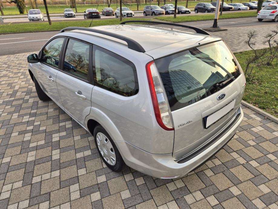 Ford Focus Karavan 1,6 TDCi **TREND**KLIMA**SERVISNA**REG 1 GOD**, fotografija 5