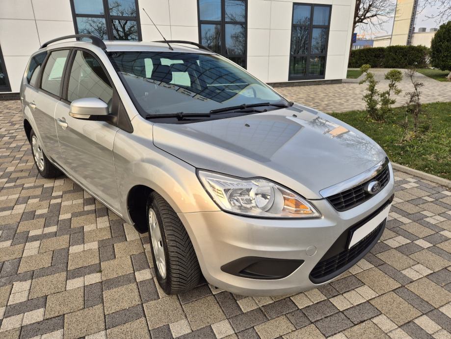 Ford Focus Karavan 1,6 TDCi **TREND**KLIMA**SERVISNA**REG 1 GOD**, fotografija 14
