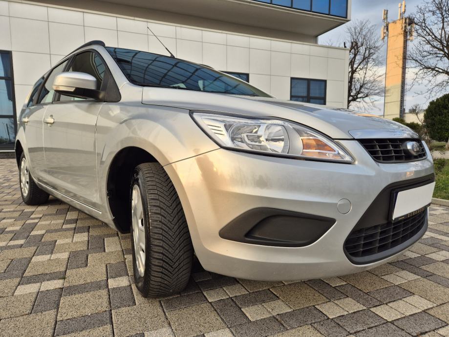 Ford Focus Karavan 1,6 TDCi **TREND**KLIMA**SERVISNA**REG 1 GOD**, fotografija 15
