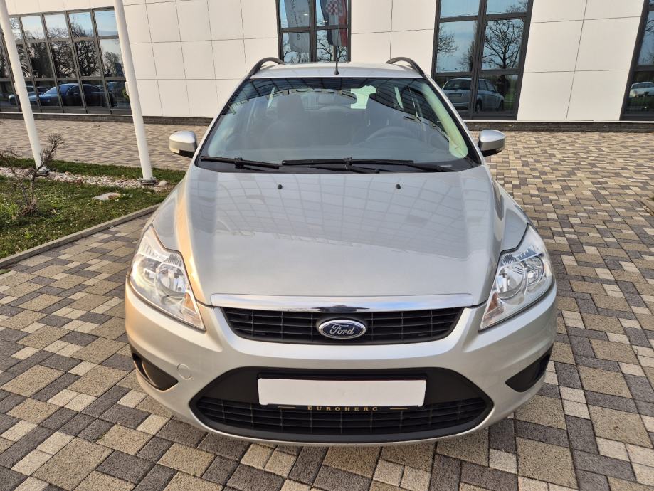 Ford Focus Karavan 1,6 TDCi **TREND**KLIMA**SERVISNA**REG 1 GOD**, fotografija 16