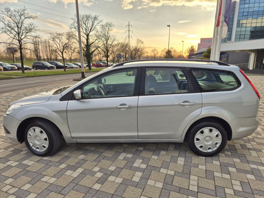 Ford Focus Karavan 1,6 TDCi **TREND**KLIMA**SERVISNA**REG 1 GOD**, fotografija 4