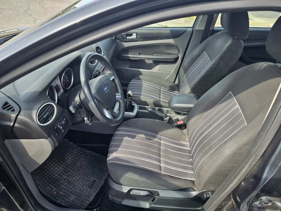 Ford Focus Karavan 1,6 TDCI, VLASNIK 8 GODINA, REG 1/27, KLIMA, fotografija 10