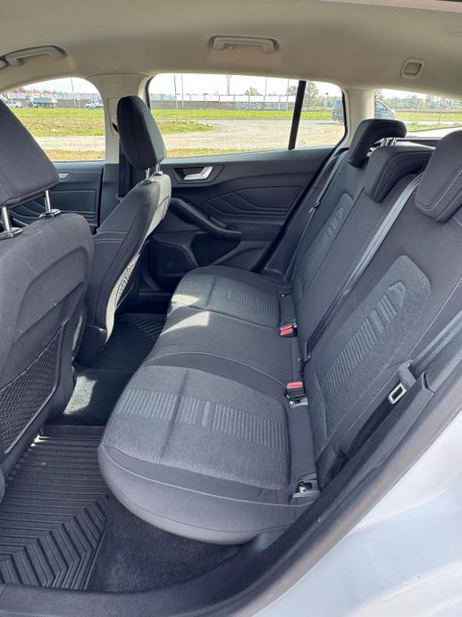 Ford Focus Karavan 2,0tdci automatik Active, fotografija 14