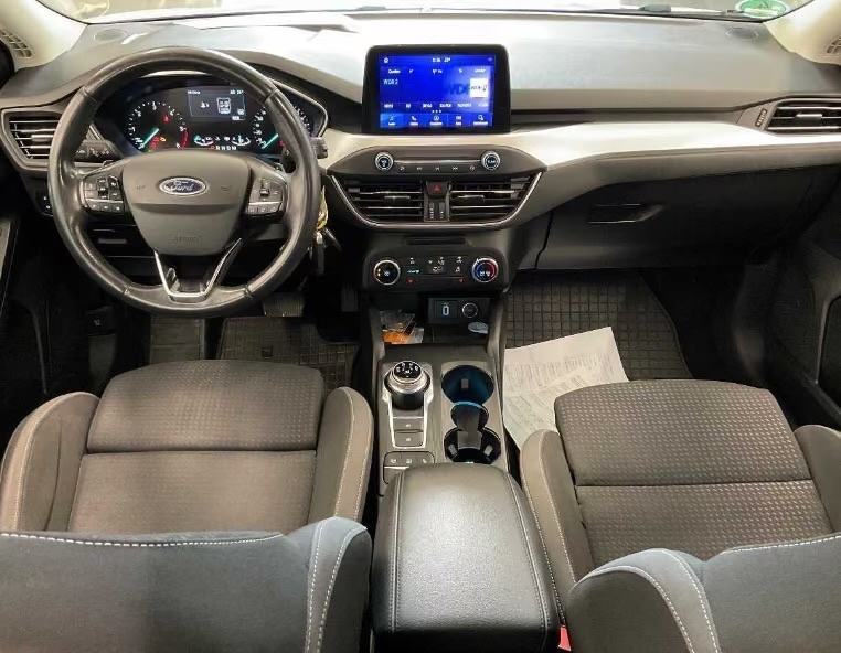 Ford Focus Karavan 2,0 automatik, fotografija 5