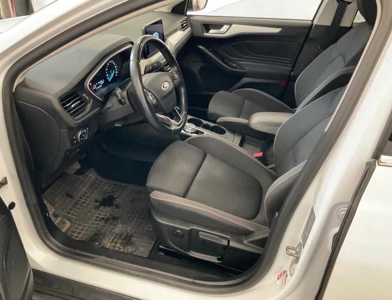 Ford Focus Karavan 2,0 automatik, fotografija 7