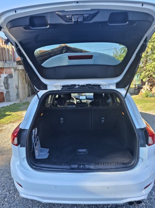 Ford Focus Karavan ST-Line 2,0 EcoBlue, fotografija 17