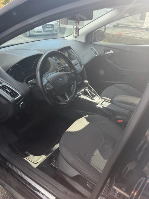 Ford Focus, fotografija 9
