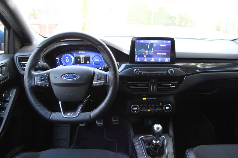 Ford Focus ST 2.0 EcoBlue 140 kW, fotografija 5