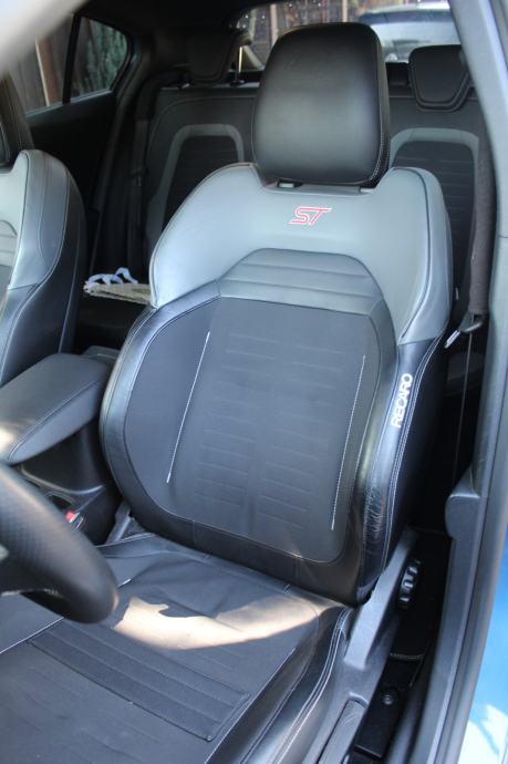 Ford Focus ST 2.0 EcoBlue 140 kW, fotografija 6