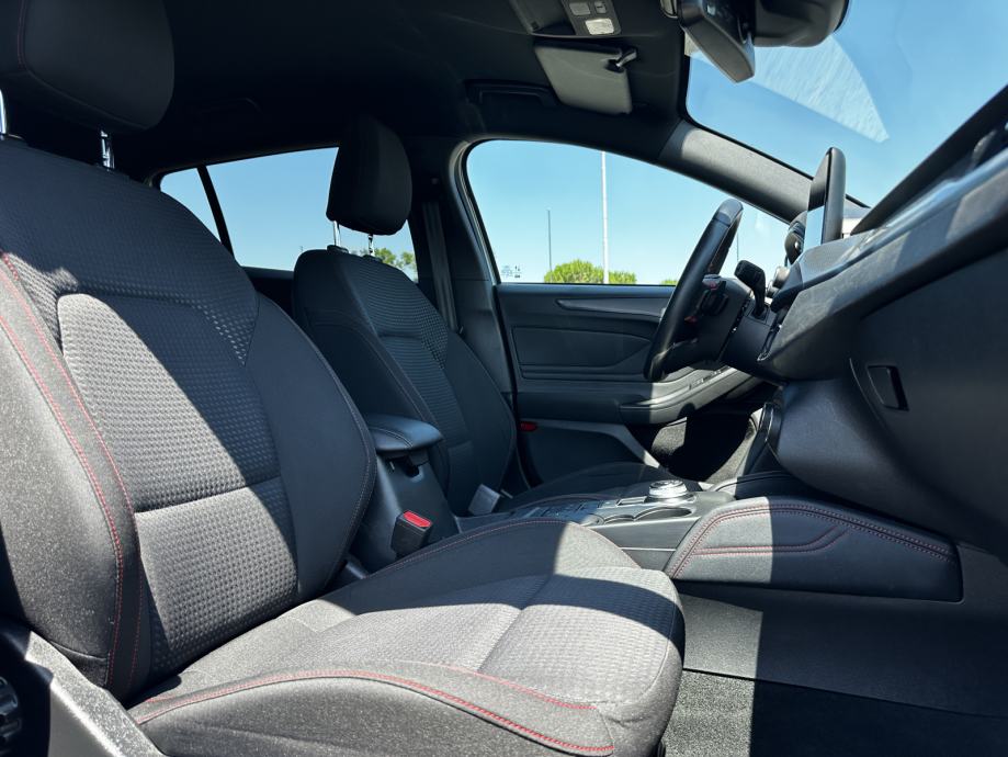 Ford Focus ST-LINE 2.0 EcoBlue LED-KAM-ACC-LINE-B&O-KEYLESS, fotografija 17