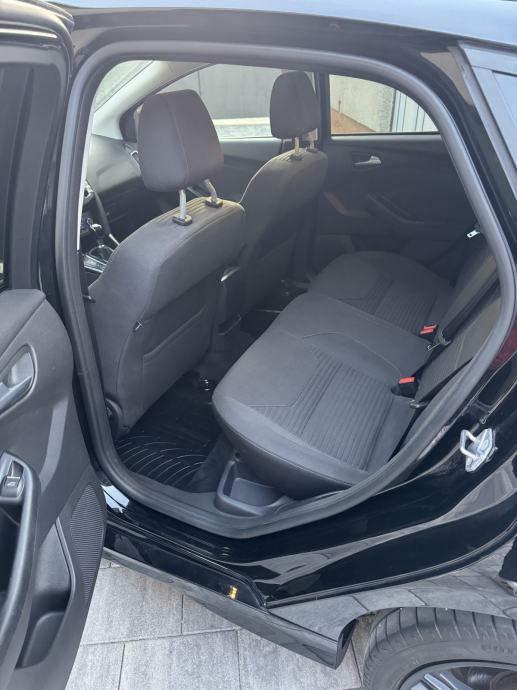 Ford Focus ST-Line 2,0 TDCi, fotografija 12