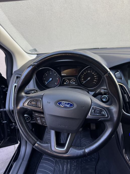Ford Focus ST-Line 2,0 TDCi, fotografija 14