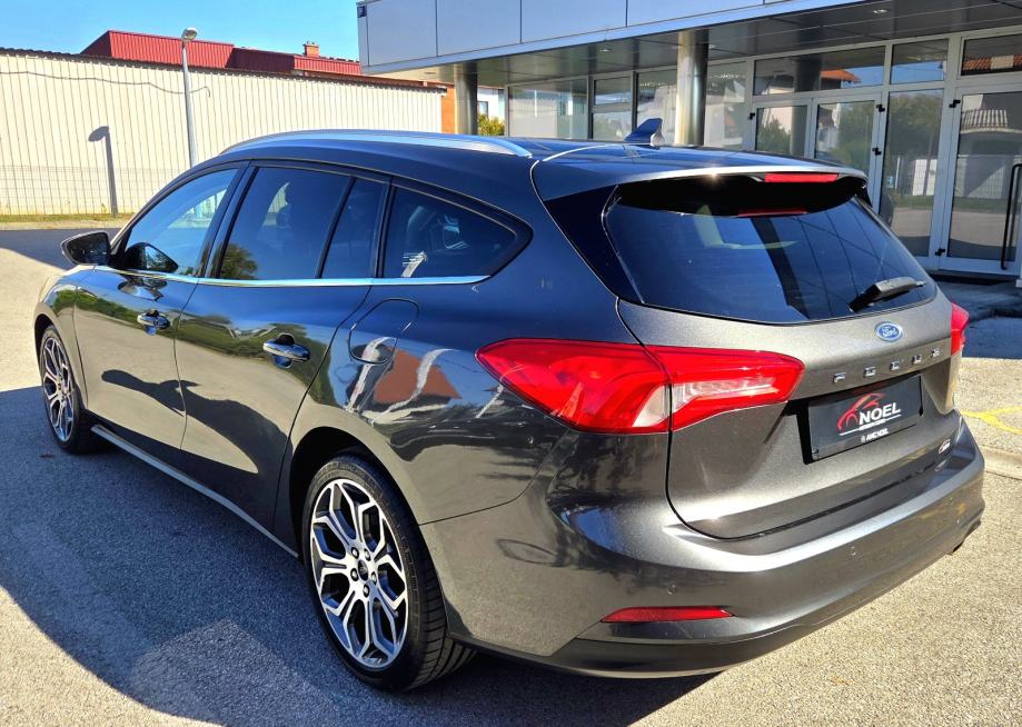 Ford Focus Titanium Diesel AUTOMATIK POLUAUTONOMNA VOŽNJA LED ALU 18, fotografija 3